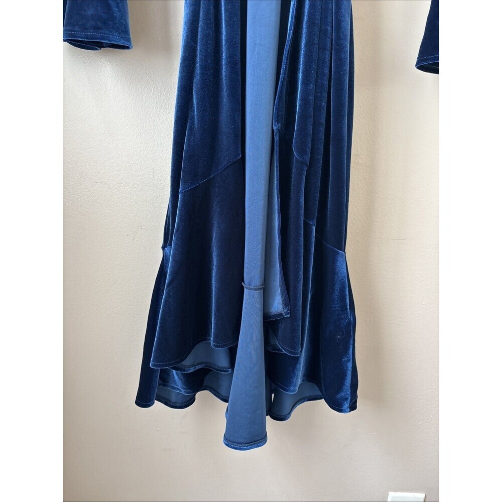 Express Velvet Robe Cardigan Womens M Blue Bell Sleeve Tie Waist NWT - Picture 5 of 7